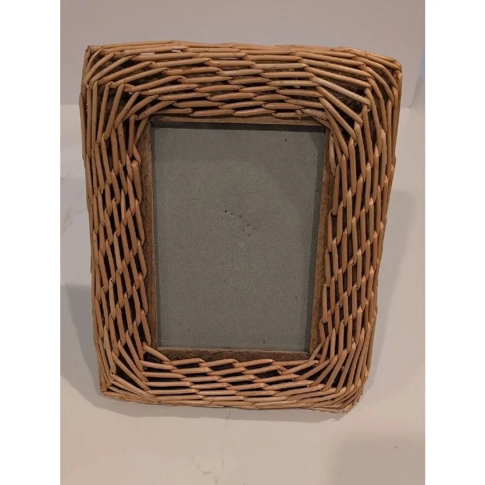 Vintage Woven Rattan Photo Frame in Natural Tan 5